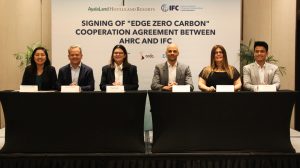 C:\Users\GCPI-ROBBY\Desktop\PRS\AHRC-IFC Edge Zero Carbon Signatories Seated.jpg