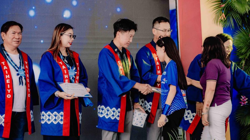 1 Performer - Espie Queene Lee V. Dando of Grade 9(1)