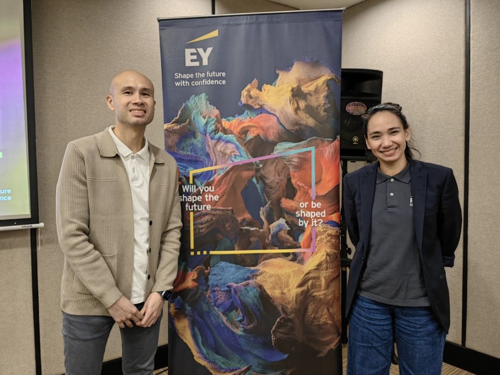 EY GDS Philippines Consulting Leader Mon Go (left) and Cybersecurity Leader Maez de Guzman (right)(1)