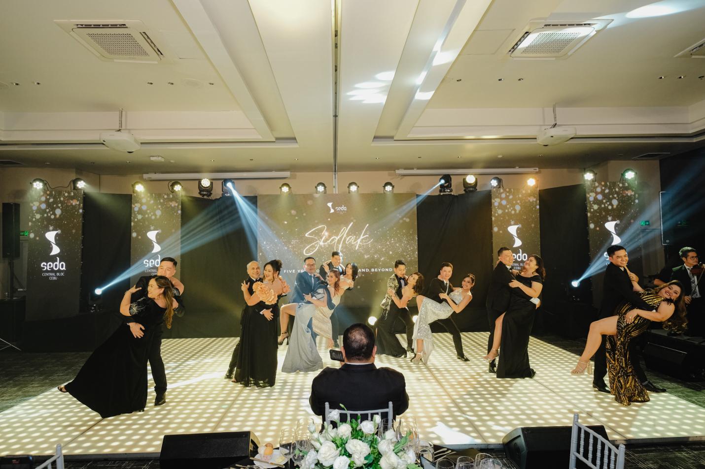 Seda Central Bloc Cebu's Pre-Opening Team Waltz Number(1)