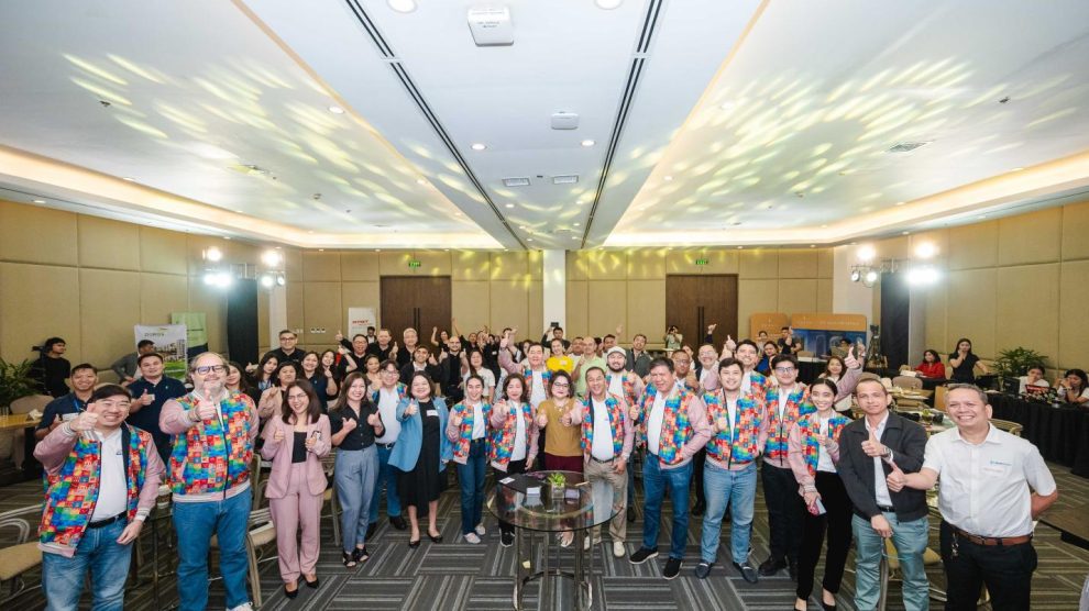 01_Group with Attendees(1)