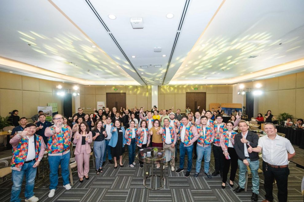 01_Group with Attendees(1)