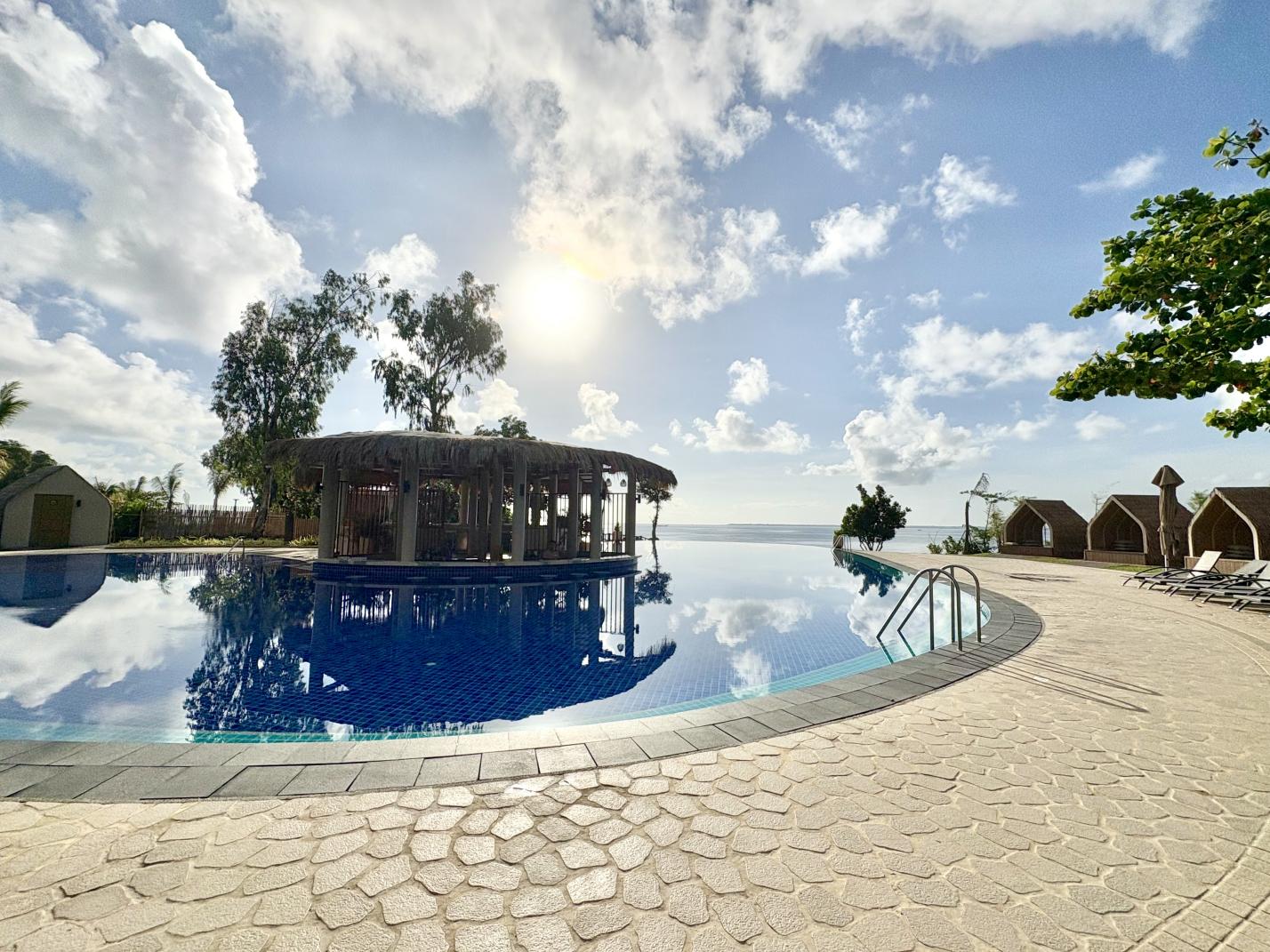 Mactan Newtown Beach Infinity Pool (3)(1)