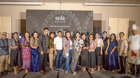 03 Seda Central Bloc Cebu Executives with Cebu Government Officials led by Mayor Nestor Archival and Gov. Pam Baricuatro(1)