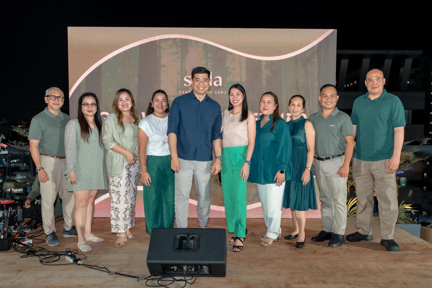 Ron Manalang, Cluster General Manager with his Seda Central Bloc Cebu Department Heads