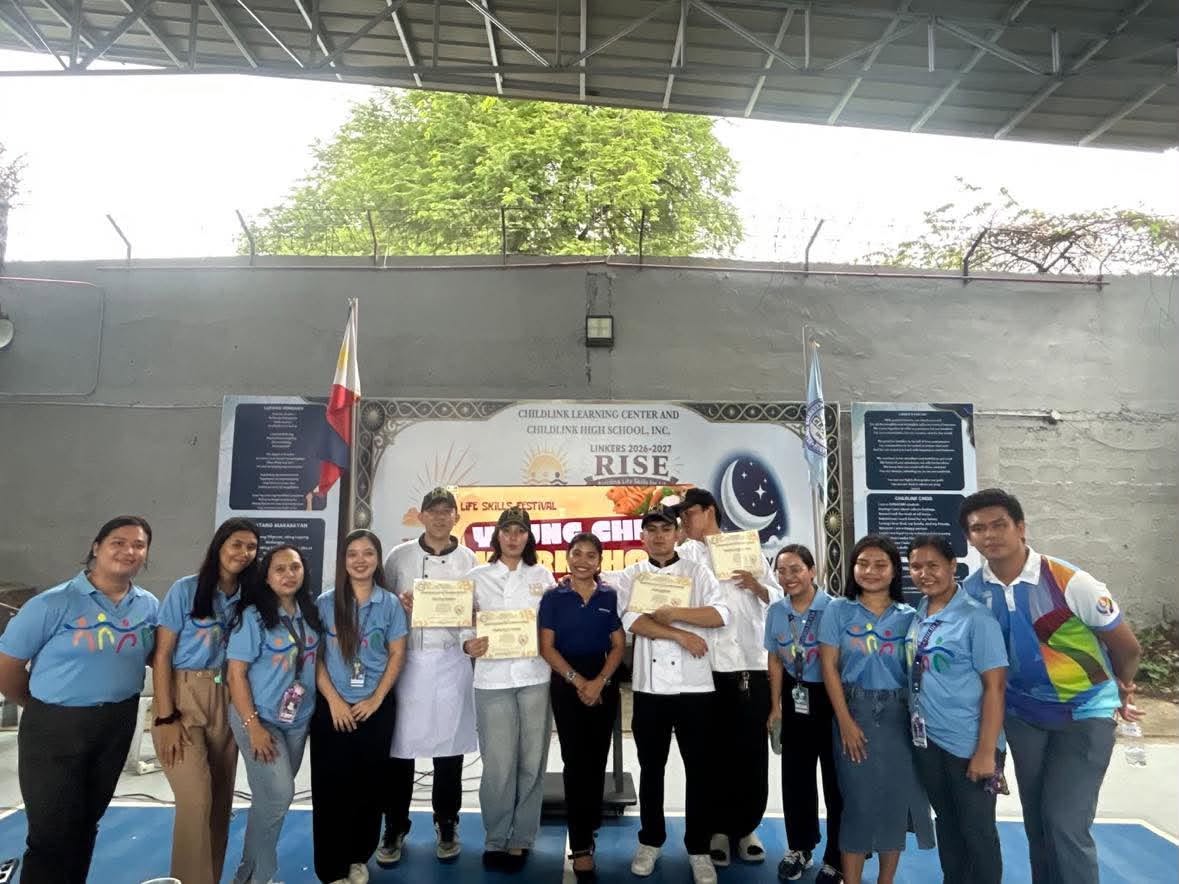 2 - The chefs from MIHCA receiving their certificates of appreciation with the Childlink teachers